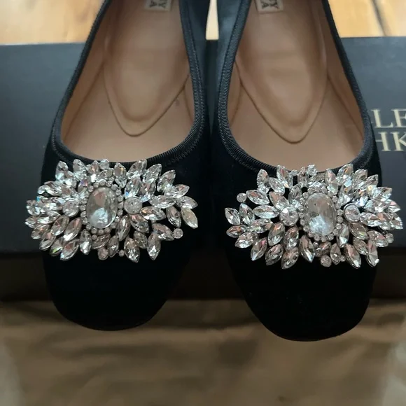 Badgley Mischka Pippa Flats - Picture 2 of 6